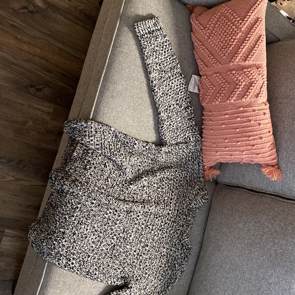 Sweater - Picture 2 of 3